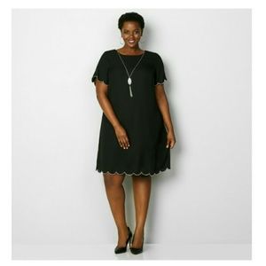 Avenue Scallop Detail Black Dress 26/28